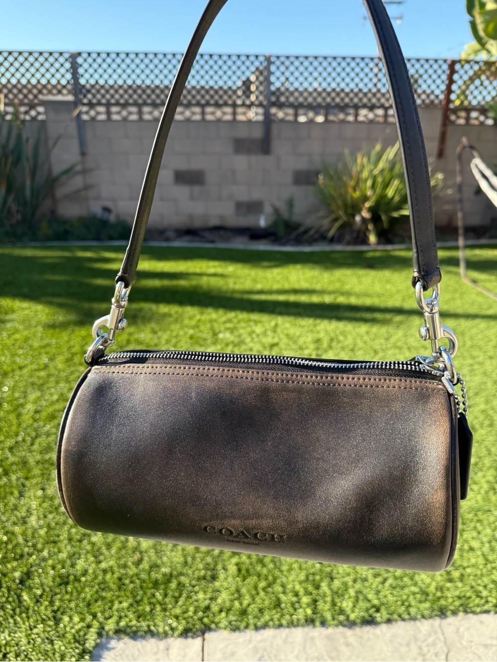 Coach Andre Barrel Bag 24 Loved Leather